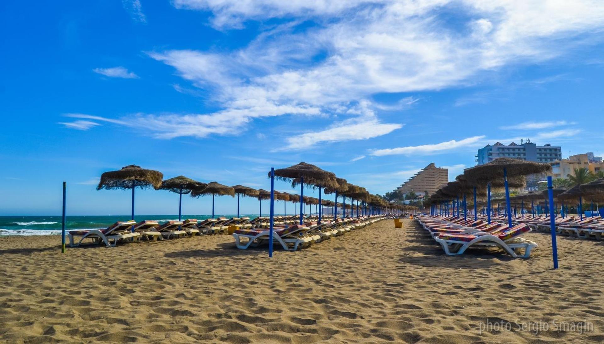812 Benalbeach. 1ºlinea De Playa. Vistas A La Piscina Y La Montana. Бенальмадена Экстерьер фото