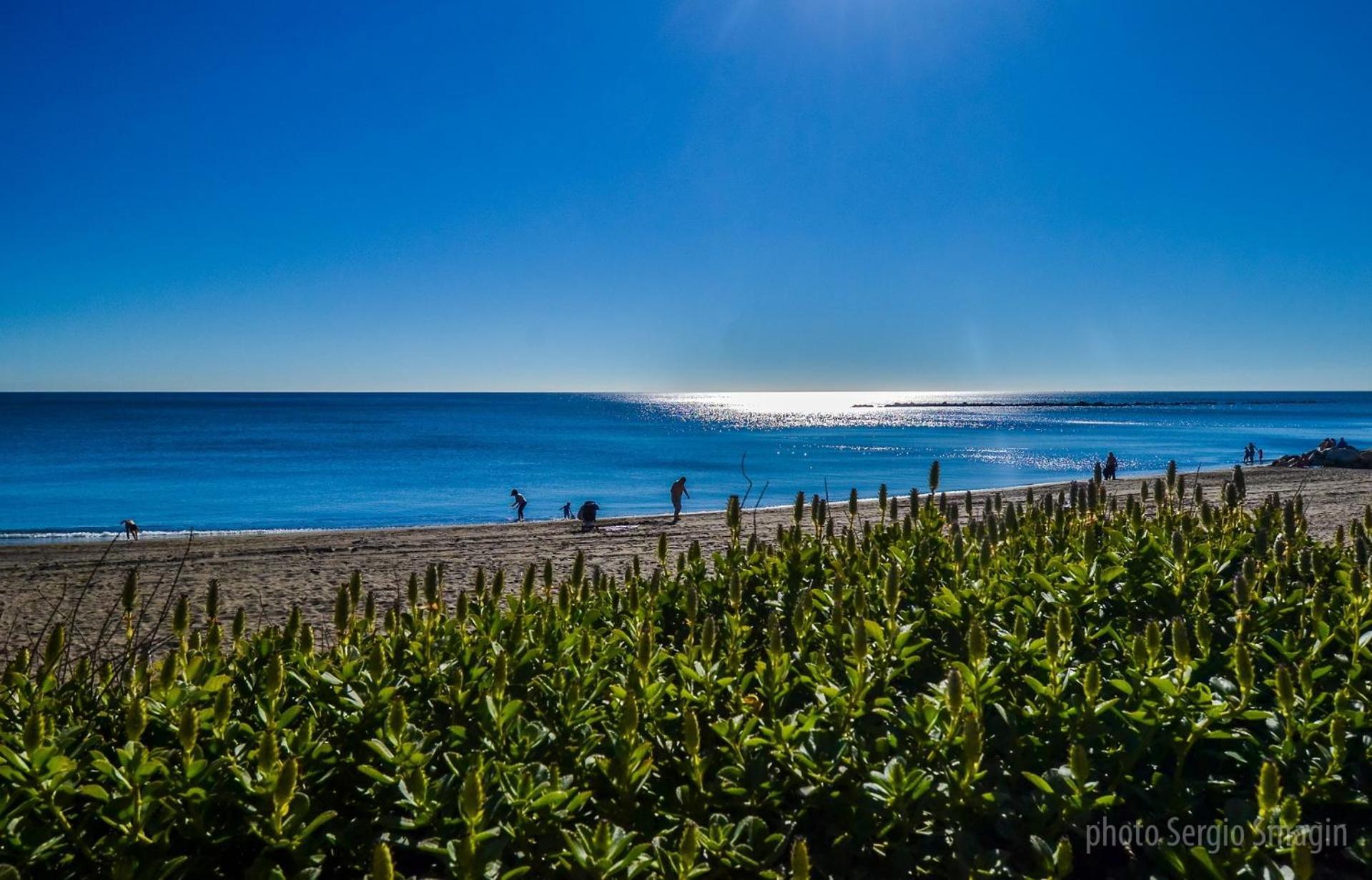 812 Benalbeach. 1ºlinea De Playa. Vistas A La Piscina Y La Montana. Бенальмадена Экстерьер фото
